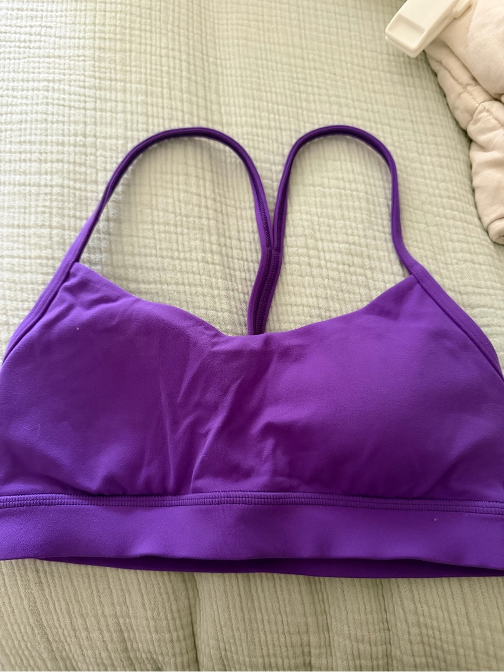 Lululemon sports bra size 4